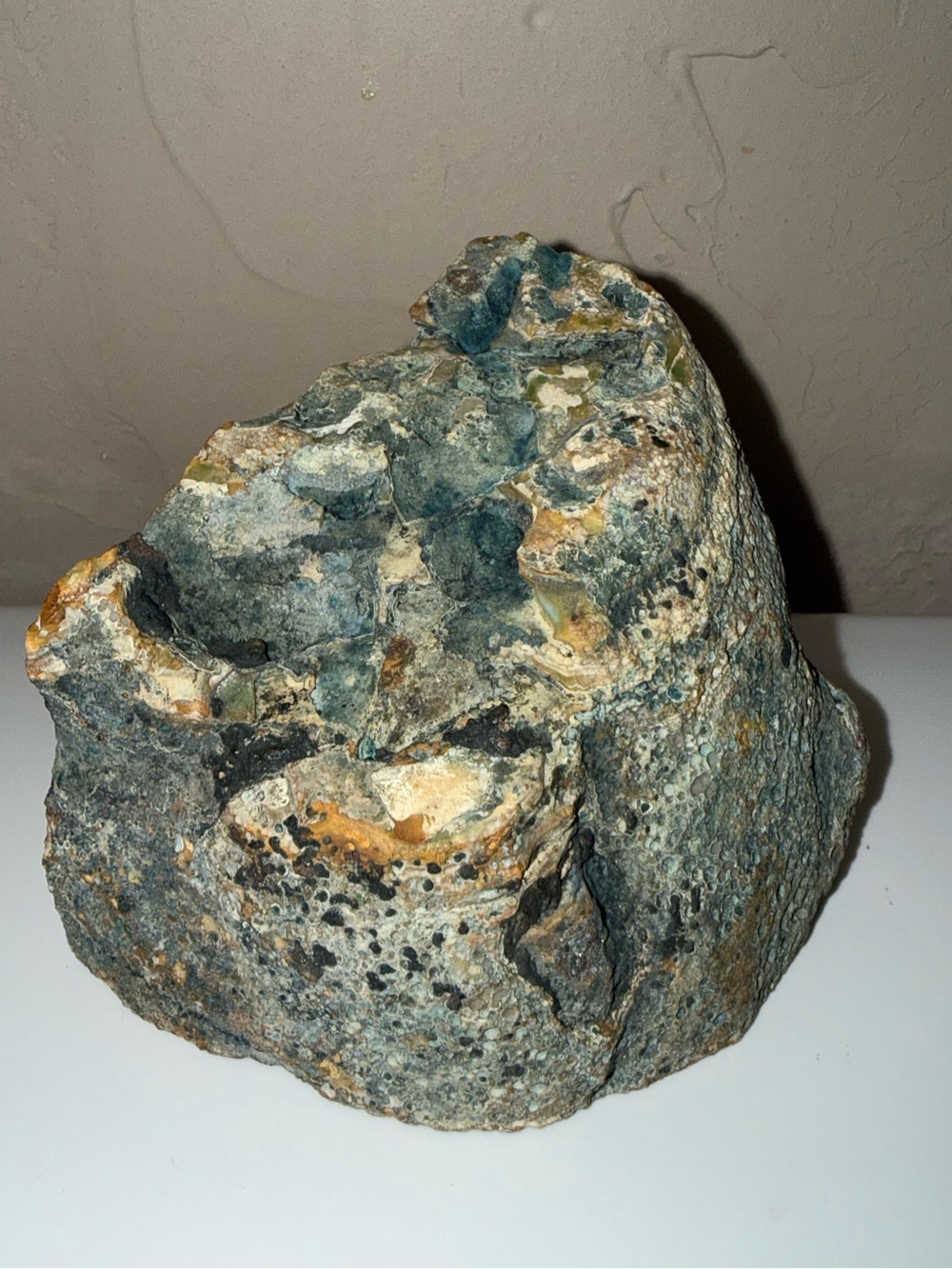 BRAZILIAN blue agate geode polished rock 3.5” tall 3.25” wide - Picture 5 of 7